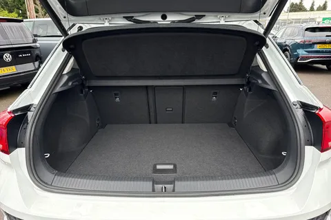 CU71LWM Volkswagen T-Roc 1.5 TSI EVO Active 5dr Thumbnail #8