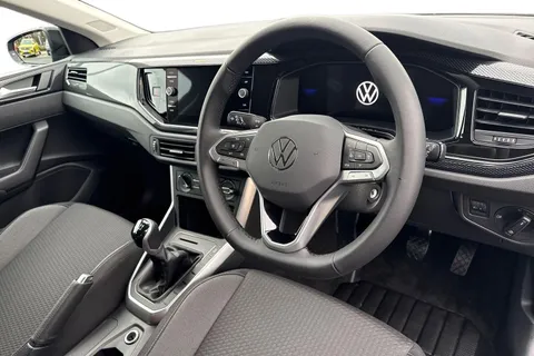 GL75FLH Volkswagen Polo 1.0 TSI Match 5dr Thumbnail #8
