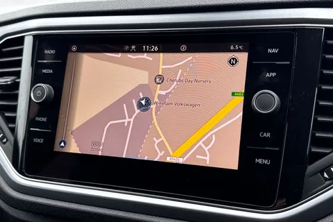 CU71LWM Volkswagen T-Roc 1.5 TSI EVO Active 5dr Thumbnail #18