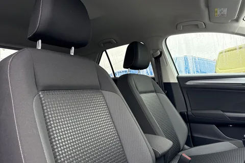 CU71LWM Volkswagen T-Roc 1.5 TSI EVO Active 5dr Thumbnail #25