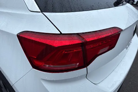 CU71LWM Volkswagen T-Roc 1.5 TSI EVO Active 5dr Thumbnail #26