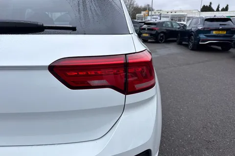 CU71LWM Volkswagen T-Roc 1.5 TSI EVO Active 5dr Thumbnail #27