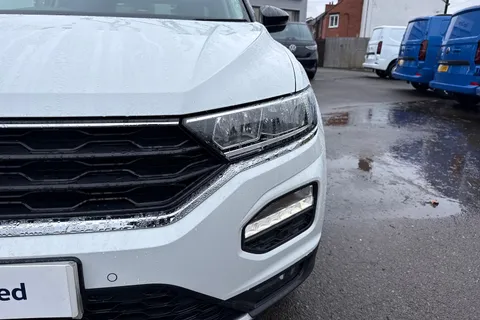 CU71LWM Volkswagen T-Roc 1.5 TSI EVO Active 5dr Thumbnail #33