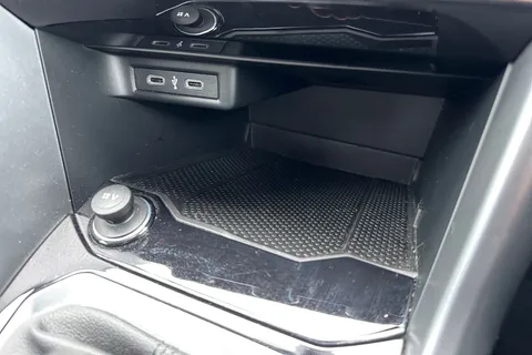 CU71LWM Volkswagen T-Roc 1.5 TSI EVO Active 5dr Thumbnail #42