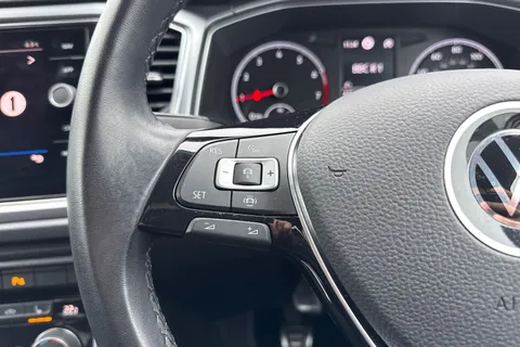 CU71LWM Volkswagen T-Roc 1.5 TSI EVO Active 5dr Thumbnail #47