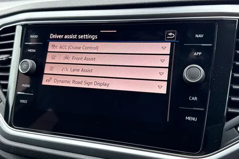 CU71LWM Volkswagen T-Roc 1.5 TSI EVO Active 5dr Thumbnail #57