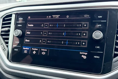 CU71LWM Volkswagen T-Roc 1.5 TSI EVO Active 5dr Thumbnail #58