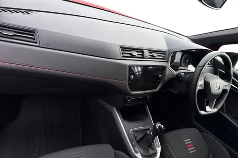 DK19YWT SEAT Arona 1.6 TDI FR Euro 6 (s/s) 5dr Thumbnail #15