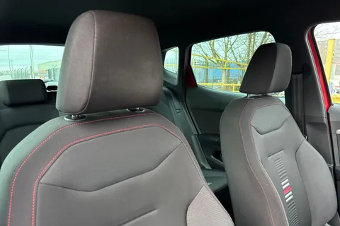 DK19YWT SEAT Arona 1.6 TDI FR Euro 6 (s/s) 5dr Thumbnail #24