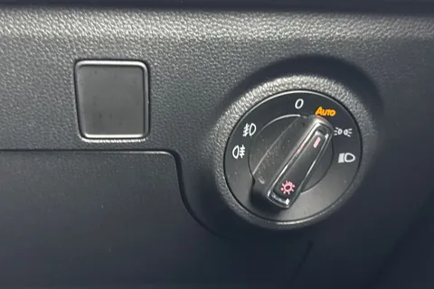 DK19YWT SEAT Arona 1.6 TDI FR Euro 6 (s/s) 5dr Thumbnail #36