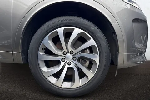 9 of 50 for Land Rover Discovery Sport 2.0 D200 R-Dynamic HSE 5dr