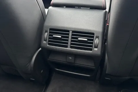 19 of 50 for Land Rover Discovery Sport 2.0 D200 R-Dynamic HSE 5dr