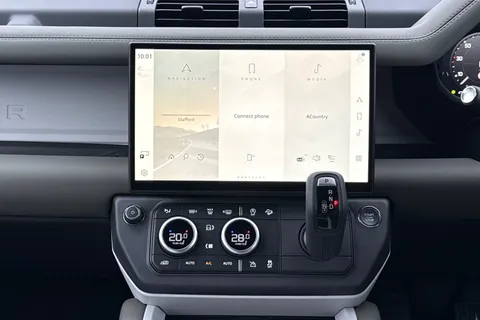 DP75UWN Land Rover Defender 90 3.0 D250 90 S 3dr Thumbnail #16