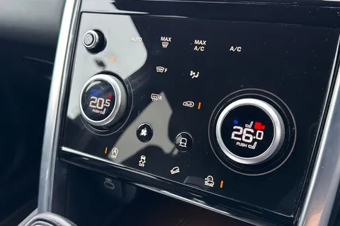 23 of 50 for Land Rover Discovery Sport 2.0 D200 R-Dynamic HSE 5dr