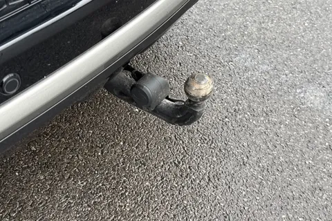 31 of 50 for Land Rover Discovery Sport 2.0 D200 R-Dynamic HSE 5dr