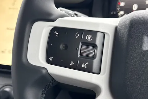DP75UWN Land Rover Defender 90 3.0 D250 90 S 3dr Thumbnail #35