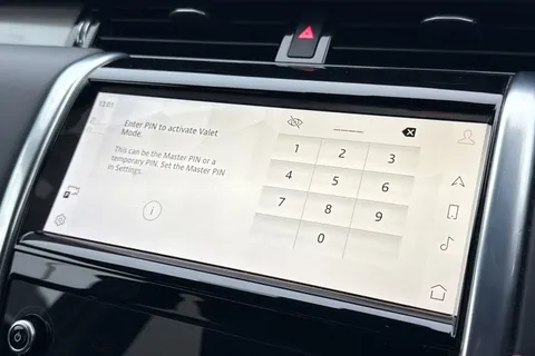 40 of 50 for Land Rover Discovery Sport 2.0 D200 R-Dynamic HSE 5dr