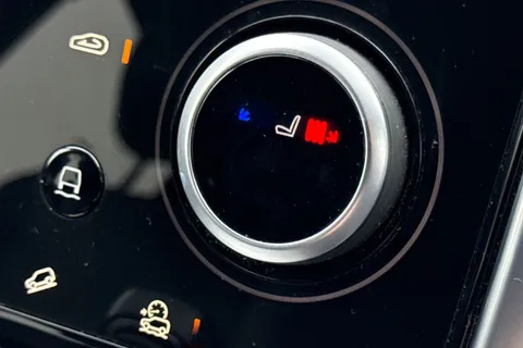 44 of 50 for Land Rover Discovery Sport 2.0 D200 R-Dynamic HSE 5dr