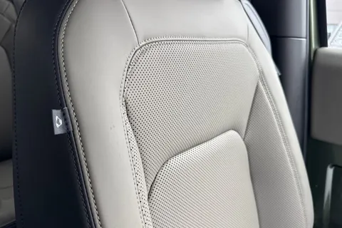 DP75UWN Land Rover Defender 90 3.0 D250 90 S 3dr Thumbnail #48