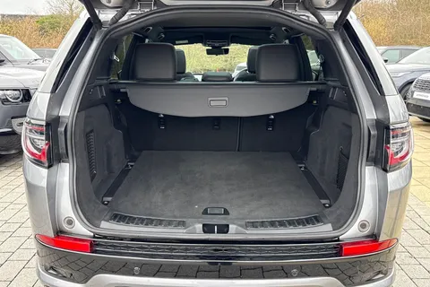 KO23BWG Land Rover Discovery Sport 1.5 P300e Urban Edition 5dr Thumbnail #11