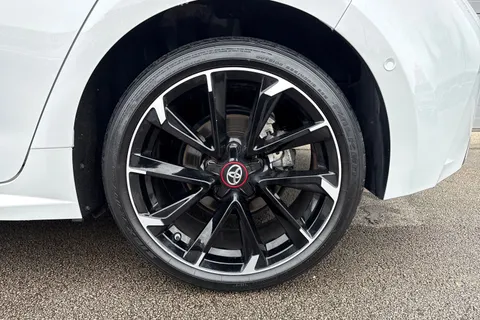 DG21KUD Toyota Corolla 1.8 VVT-h GR SPORT CVT Euro 6 (s/s) 5dr Thumbnail #14