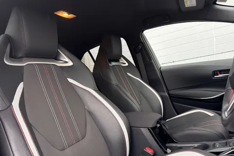 DG21KUD Toyota Corolla 1.8 VVT-h GR SPORT CVT Euro 6 (s/s) 5dr Thumbnail #25