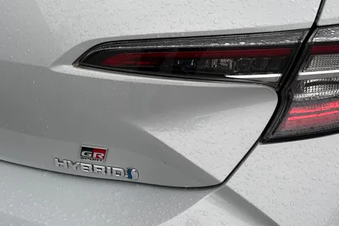 DG21KUD Toyota Corolla 1.8 VVT-h GR SPORT CVT Euro 6 (s/s) 5dr Thumbnail #31