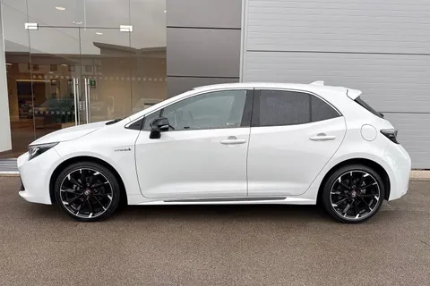 DG21KUD Toyota Corolla 1.8 VVT-h GR SPORT CVT Euro 6 (s/s) 5dr Thumbnail #33