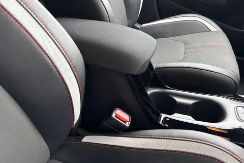 DG21KUD Toyota Corolla 1.8 VVT-h GR SPORT CVT Euro 6 (s/s) 5dr Thumbnail #42