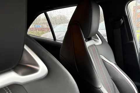 DG21KUD Toyota Corolla 1.8 VVT-h GR SPORT CVT Euro 6 (s/s) 5dr Thumbnail #43