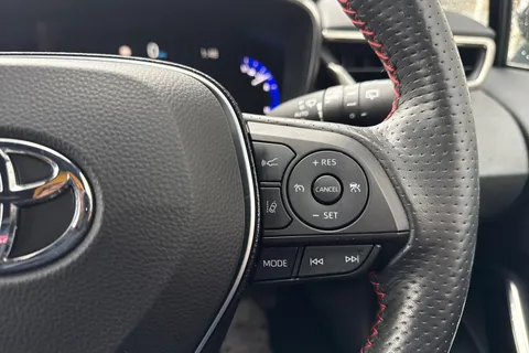 DG21KUD Toyota Corolla 1.8 VVT-h GR SPORT CVT Euro 6 (s/s) 5dr Thumbnail #59