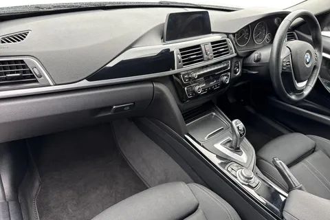 MC66WYS BMW 3 Series 2.0 320i Sport Auto Euro 6 (s/s) 4dr Thumbnail #16