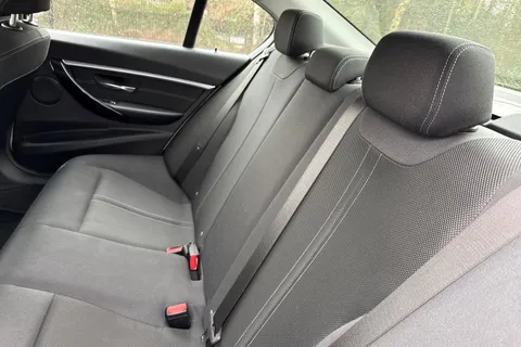 MC66WYS BMW 3 Series 2.0 320i Sport Auto Euro 6 (s/s) 4dr Thumbnail #20