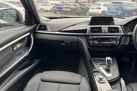 MC66WYS BMW 3 Series 2.0 320i Sport Auto Euro 6 (s/s) 4dr Thumbnail #21