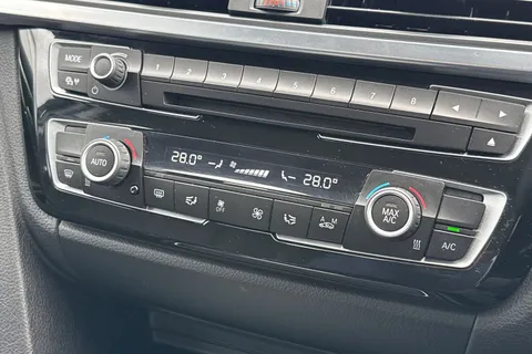 MC66WYS BMW 3 Series 2.0 320i Sport Auto Euro 6 (s/s) 4dr Thumbnail #23