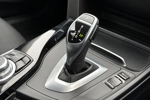 MC66WYS BMW 3 Series 2.0 320i Sport Auto Euro 6 (s/s) 4dr Thumbnail #24