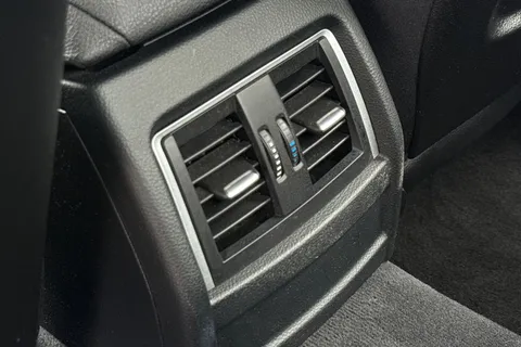 MC66WYS BMW 3 Series 2.0 320i Sport Auto Euro 6 (s/s) 4dr Thumbnail #33