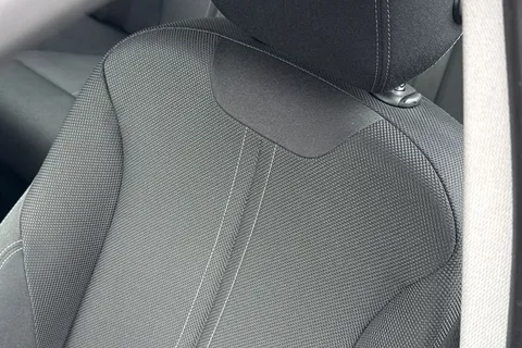 MC66WYS BMW 3 Series 2.0 320i Sport Auto Euro 6 (s/s) 4dr Thumbnail #36