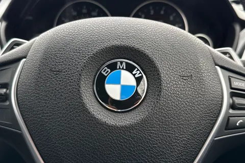 MC66WYS BMW 3 Series 2.0 320i Sport Auto Euro 6 (s/s) 4dr Thumbnail #38