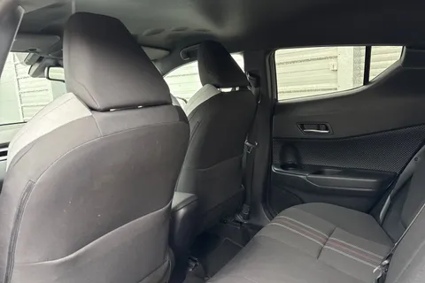 PN23UJS Toyota C-Hr 1.8 VVT-h GR SPORT CVT Euro 6 (s/s) 5dr Thumbnail #34