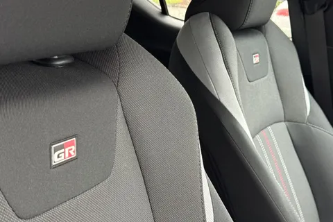 PN23UJS Toyota C-Hr 1.8 VVT-h GR SPORT CVT Euro 6 (s/s) 5dr Thumbnail #38