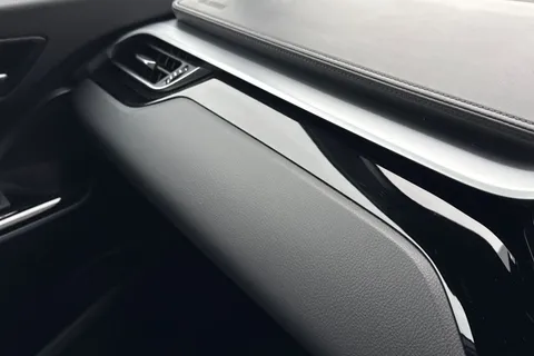 PN23UJS Toyota C-Hr 1.8 VVT-h GR SPORT CVT Euro 6 (s/s) 5dr Thumbnail #61