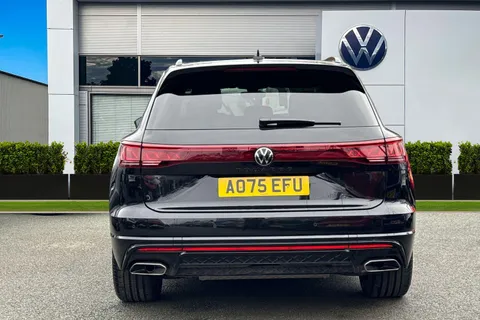 AO75EFU Volkswagen Touareg 3.0 V6 TDI 4Motion 286 Black Edition 5dr Tip Auto | Air Suspension | Towbar Thumbnail #5
