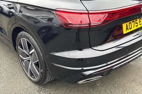 AO75EFU Volkswagen Touareg 3.0 V6 TDI 4Motion 286 Black Edition 5dr Tip Auto | Air Suspension | Towbar Thumbnail #9