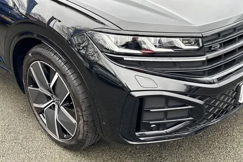 AO75EFU Volkswagen Touareg 3.0 V6 TDI 4Motion 286 Black Edition 5dr Tip Auto | Air Suspension | Towbar Thumbnail #10