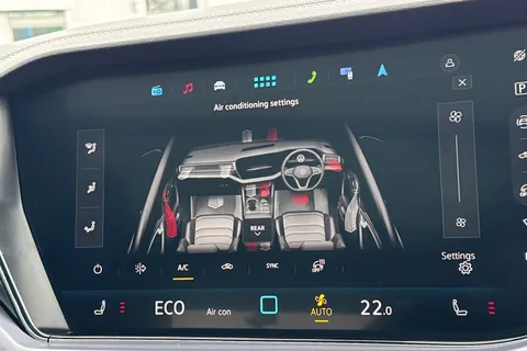 AO75EFU Volkswagen Touareg 3.0 V6 TDI 4Motion 286 Black Edition 5dr Tip Auto | Air Suspension | Towbar Thumbnail #23