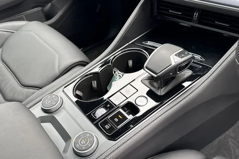 AO75EFU Volkswagen Touareg 3.0 V6 TDI 4Motion 286 Black Edition 5dr Tip Auto | Air Suspension | Towbar Thumbnail #24