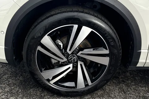 KM25SXK Volkswagen T-Roc 1.5 TSI R-Line 5dr DSG Thumbnail #10