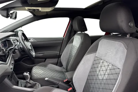 MK23NTA Volkswagen Taigo 1.0 TSI 110 R-Line 5dr DSG **PAN ROOF, BLACK DESIGN PACK, HEATED SEATS** Thumbnail #17