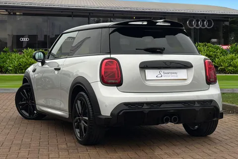 BP21ZVC Mini Hatch 2.0 Cooper S Sport Steptronic Euro 6 (s/s) 3dr Thumbnail #3